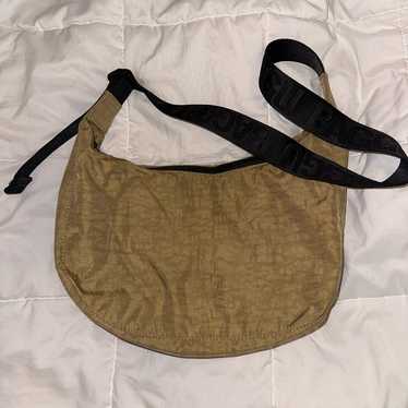 BAGGU クレッセントバッグ　ぐでたまコラボ Crescent bags: machine washable, available in 22 colors and