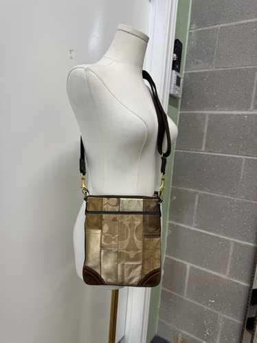 バッグ COACH Patchwork Signature Handbag Beige Coach Beige Gold Metallic Patchwork Leather Tote Crossbody