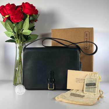 バッグ OLD COACH Leather pouch accessory holder 1980s Coach Compact Pouch in Bone, Flap With Brass Turnlock