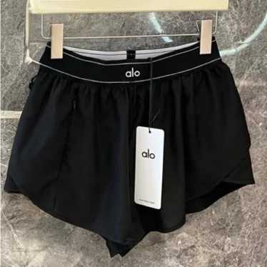 Alo yoga match poInt short 黒 Mサイズ Match Point Short - Black | ALO