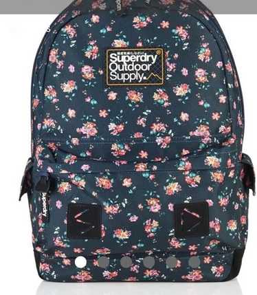日本未入荷 superdry 冒険魂 花柄 バックパック 日本未入荷superdry 冒険魂Superdry バックパック ユニセックス
