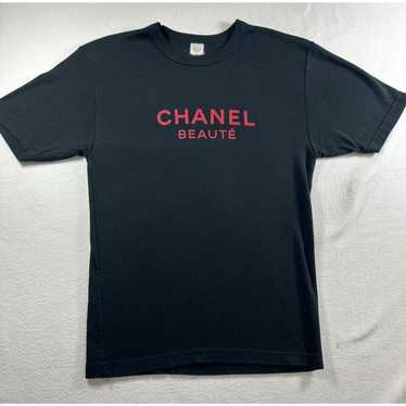 CHANEL Tシャツ　ホワイトにブラックCC Chanel White & Black CC Logo Embroidered T-Shirt – Savonches