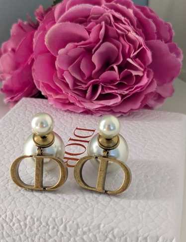 パールが上品♪【DIOR】Tribales ピアス DIOR | ディオール トライバル |ウィメンズ｜ディオール公式
