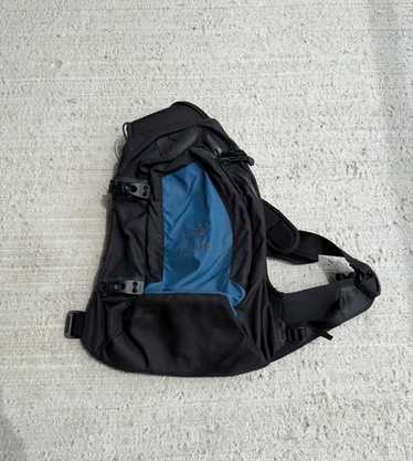 バッグ Arc'teryx System A Quiver Crossbody Bag Arc'teryx System_A: Quiver Crossbody Pack (Black Ash) | DSML