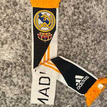 vintage soccer scarf - Gem
