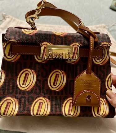 定価97900円 MOSCHINO スーパーマリオ コラボ ニット 薄手 モスキーノ×マリオ、任天堂とのコラボレーションコレクションが