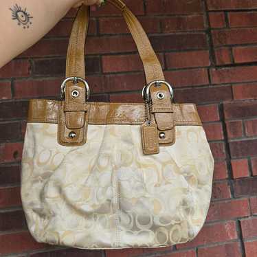 バッグ Coach Soho Optic Signature Hand Bag AUTH Coach Soho Signature Flap Hobo Bag • Size: W13” x H8” x