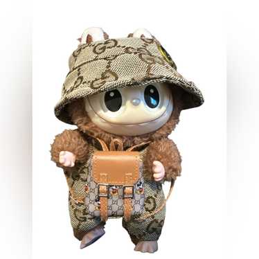 Popmart labubu backpack - Gem