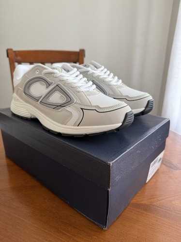日本未入荷カラー Dior【B30 】スニーカースエード ホワイト ディオール〉のスニーカー「B30」が5色展開で発売 | ブルータス