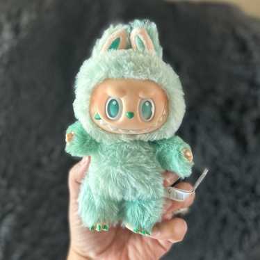 POP MART energy Labubu 袋未開封　正規品 緑 正規品・未開封】Labubu Big into Energy 2箱 - メルカリ