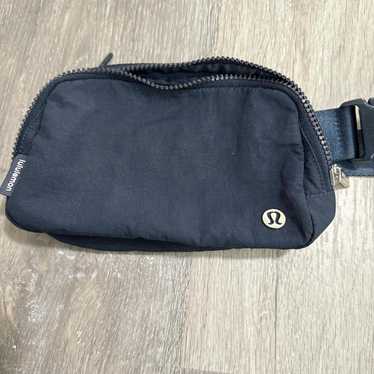 新品 ルルレモン ベルトバッグ - Navy 新品 ルルレモン ベルトバッグ - Navy Amazon.com | Everywhere