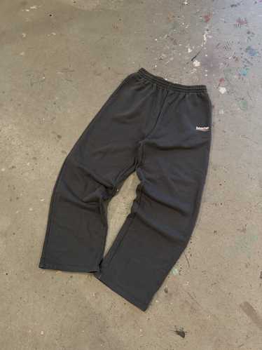 パンツ BALENCIAGA Fuchsia Velvet Joggers Buy Balenciaga Pants 'Dark Fuschia' - 674594 TKVI9 0528 | GOAT