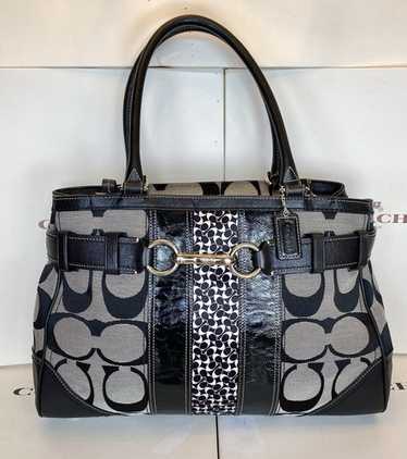 Coach Signature Hampton Shoulder Bag 黒　灰 Coach Hampton Signature Canvas Shoulder Bag with Black