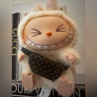 新品未開封 正規品 LABUBU THE MONSTERS SISI POP MART Labubu The Monsters Have A Seat Series Yellow SISI