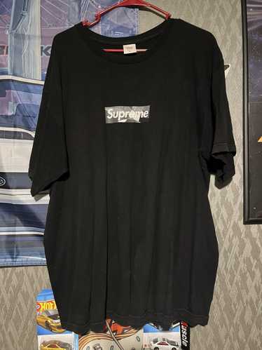 Supreme / Emilio Pucci® Box Logo Tee 16979788_34092698_600.jpg