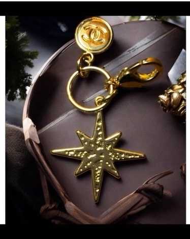Chanel star charm - Gem