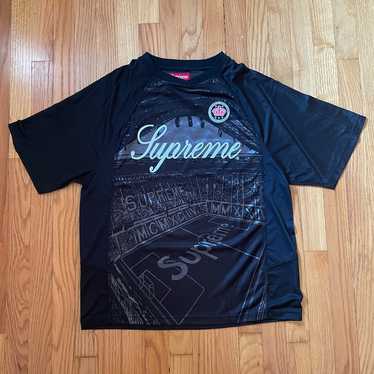 シャツ Supreme Crest Soccer Jersey Black Supreme Crest Soccer Jersey (FW24) - $98