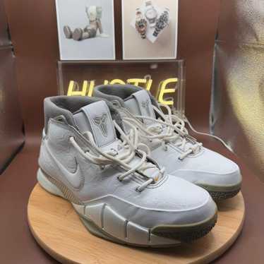 バスケットボール NIKE - NIKE ZOOM uptempo 2025年最新】nike zoom uptempo v premiumの人気アイテム - メルカリ