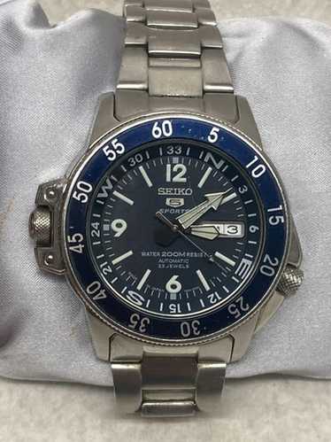 SEIKO5 スポーツ ブルーアトラス　7S36-01E0 Seiko 5 Sports 7S36-01E0 Diver Day Date 23 Jewels Automatic