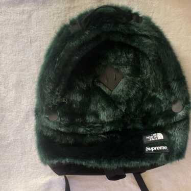 thug 様SupNorth Face Faux Fur Backpack Supreme x North Face Faux Fur Backpack $140 Supreme x North