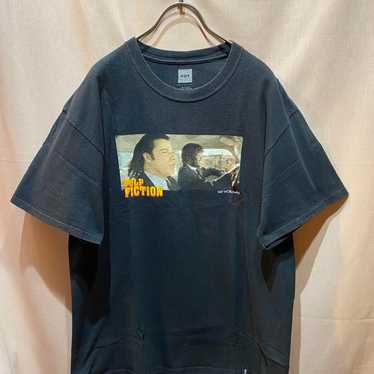 ★米国発/送関込*HUF×PULP-FICTION*新作*EZEKIELTシャツ★ Amazon | (ハフ) HUF x PULP FICTION EZEKIEL S/S TEE パルプ