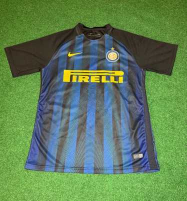 Nike × pirelli × - Gem