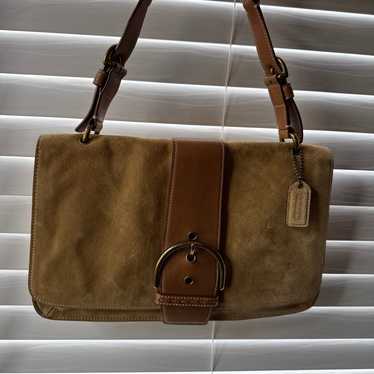 バッグ COACH Soho Signature Suede Shoulder Bag Vintage Coach Soho Shoulder Bag Buckle Flap Leather and Dark