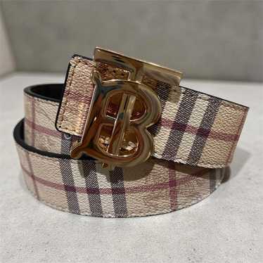 BURBERRY ブラックレザーベルト BURBERRY スタッズ付き ブラックレザー ベルト