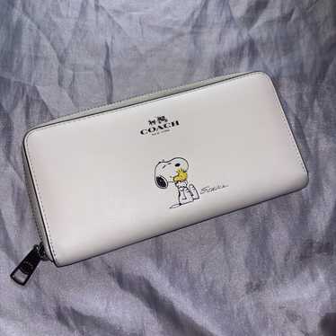 【Coach】Coach X Peanuts Snap Wallet ◆国内発送◆ Coach】Coach X Peanuts Snap Wallet ◇国内発送◇
