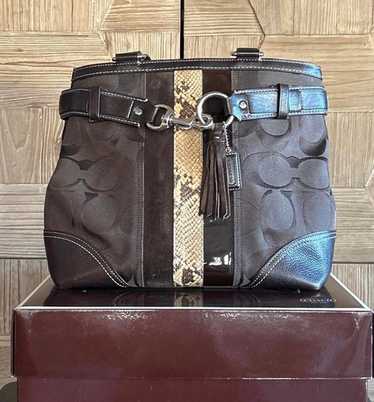 バッグ coach hampton signature callyall tote Coach Hampton Signature Carry All Tote Handbag Black D0773
