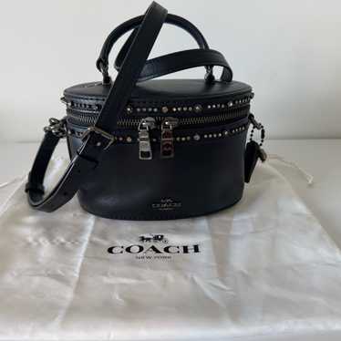コーチ　Coach Selena Gomez ブラックボディバッグ 楽天市場】コーチ セレーナゴメス ウエストバッグ ウィズバニー