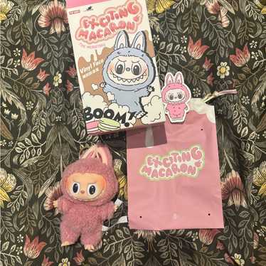 ラブブ Exciting Macaron Lychee Berry Exciting Lychee Berry Macaron Labubu by POP MART