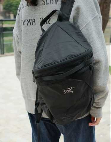 Arc'teryx Heliad 15L Backpack ブラック Heliad 15L Backpack — Native Summit Adventure Outfitters