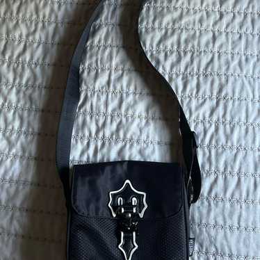 【TRAPSTAR】ボディバッグ 正規品 QRコード付き 正規品 QRコードあり trapstar ブラック ショルダーバッグ 今期