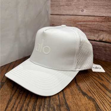 帽子 alo yoga District Trucker Hat District Trucker Hat - Bone | ALO