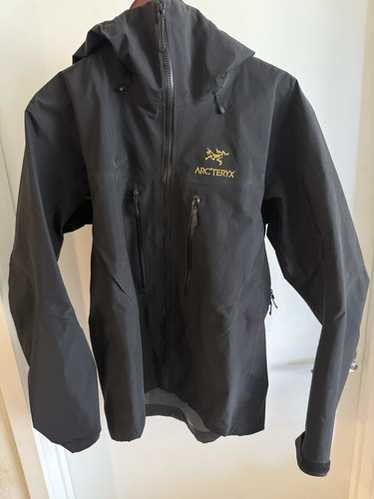 超希少　arc'teryx alpha sv Ｍ　canada 24k Arcteryx Alpha SV Mens Jacket in 24K Black