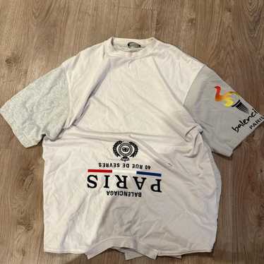BALENCIAGA　22aw　Tシャツ　upsidedown　ホワイト　１ Balenciaga Upside Down T-Shirt in White | LN-CC