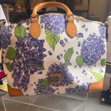 紫陽花　Dooney & Bourke 花柄　ハンドバッグ Dooney & Bourke Hydrangea Monogram Satchel