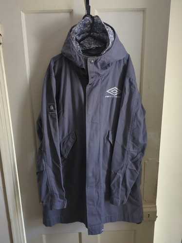 【新品】PrettyGreen x Umbro Maine Road Shell Pretty Green X Umbro Blue Drill Top | XXL | Liam Gallagher