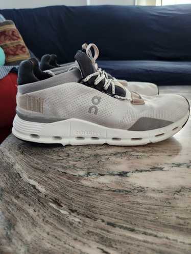 On Cloudnova White/Sand 新品 On cloudnova white sand - Gem