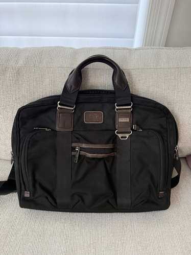 TUMI 798675D 胸ポーチ チェストバッグ 多機能 黒色 Crossbody Bags & Purses | TUMI TH