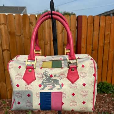 小物 MCM Visetos Princess Lion Leather MCM Black Visetos Princess Lion Leather Boston Bag Multiple