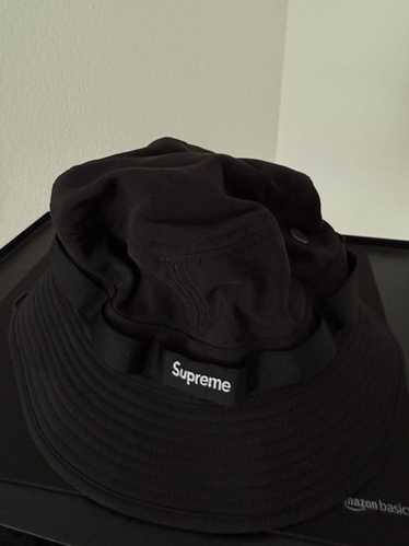 North face supreme bucket - Gem