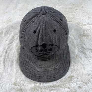 Supreme Piping Script Logo Cap 7 3/8 グレー Supreme x New Era Piping Script Logo Cap Grey - SS25 - US