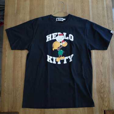 HELLO KITTY & BABY MILO スウェット ブラック A BATHING APE® x HELLO KITTY | us.bapepirate.com