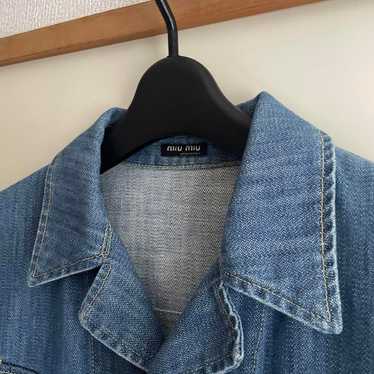 値下げ中【vintage miu miu】 ショートスリーブデニムジャケット Miu Miu デニムジャケット - Grigio | FWRD
