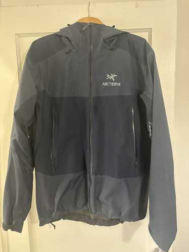 【レア】ARC'TERYX BETA SL HYBRID M size 9db17206-64b2-4b3a-832f-