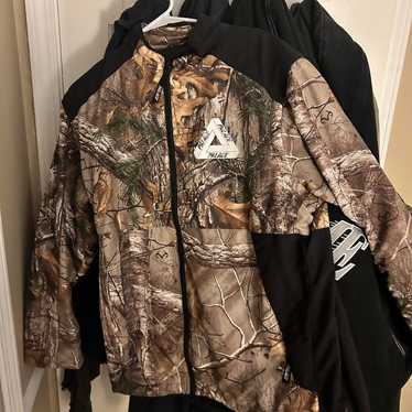Palace × realtree palace - Gem