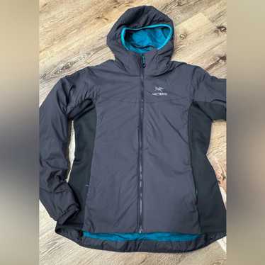 2219　ARC'TERYX Atom AR Hoody ウィメンズ　S アトム フーディ ウィメンズ – アークテリクス公式オンラインストア