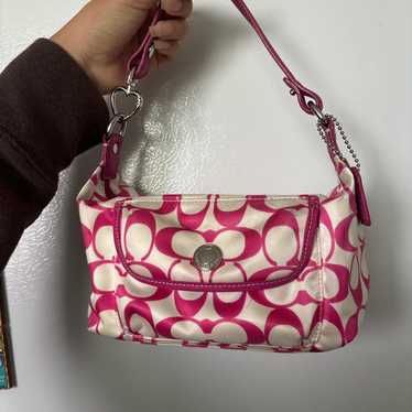 バッグ Coach Hampton Signature Hobo Bag Pink COACH Y2K Pink Hamptons Shoulder Bag 2003 With Matching